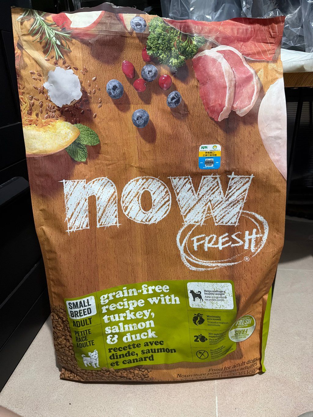 NOW FRESH Small Breed Adult Grain-Free Recipe with Turkey, Salmon & Duck