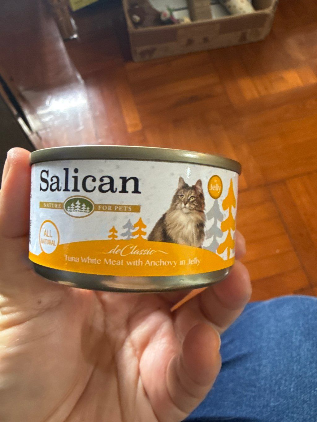Salican Tuna White Meat with Anchovy in Jelly