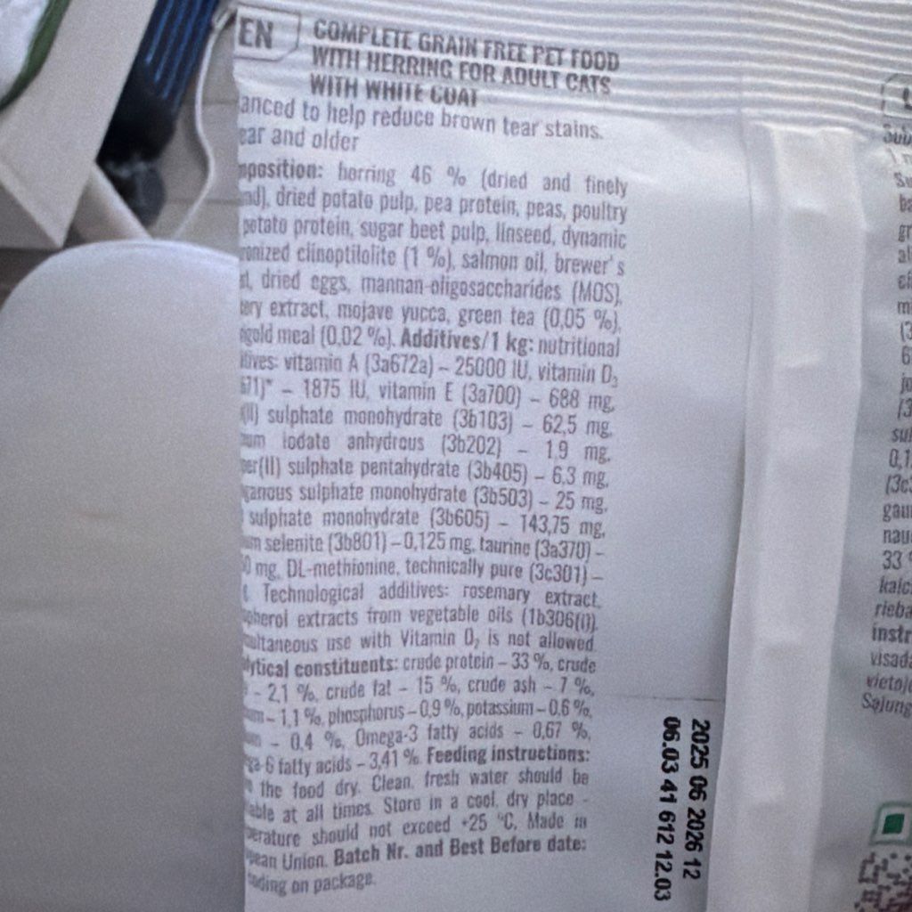 Nature's Protection Superior Care White Cats with Herring for Adult Cats (2 of 2)