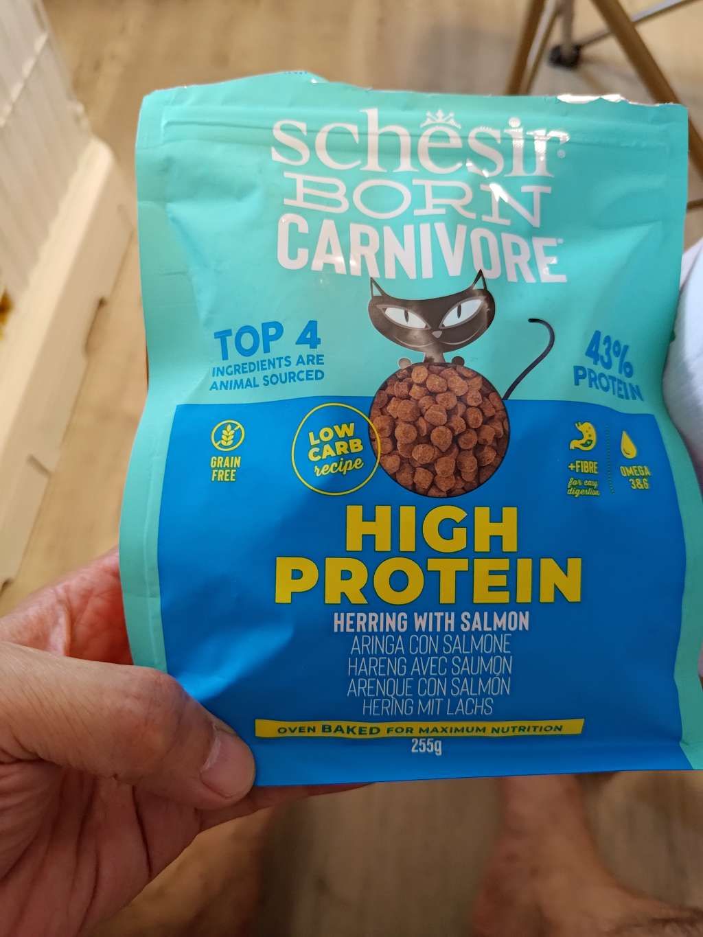 Schesir Born Carnivore High Protein Herring with Salmon