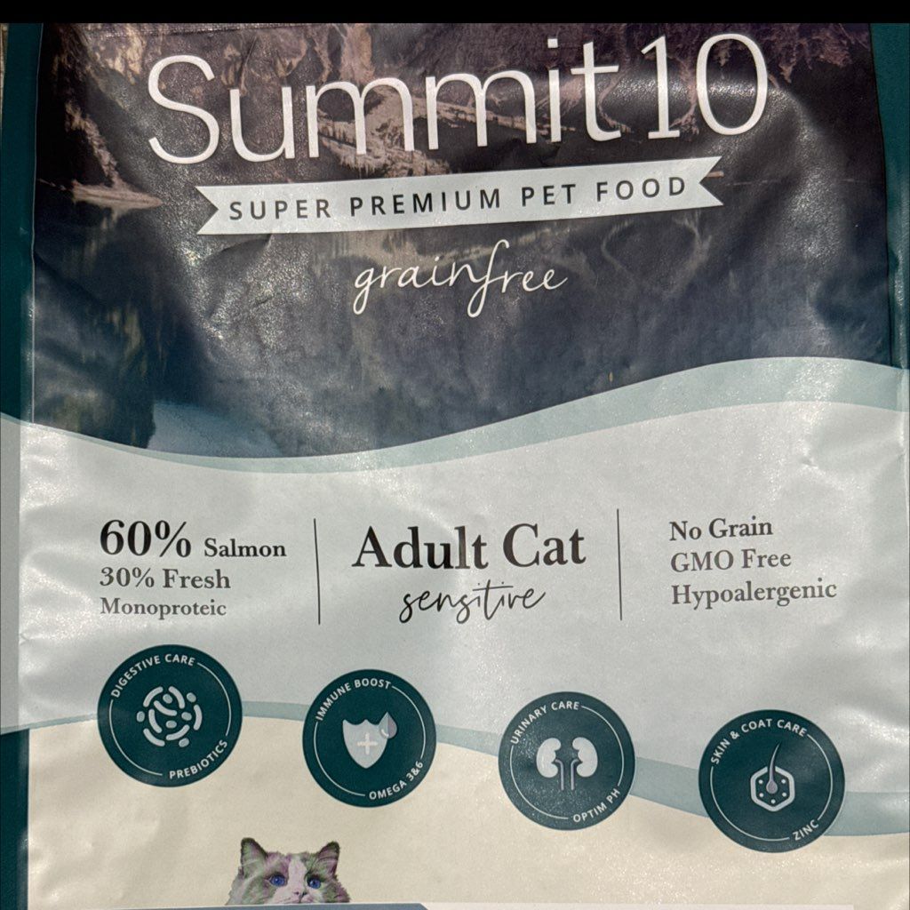 Summit 10 Adult Cat Sensitive Grain Free Salmon + Potato