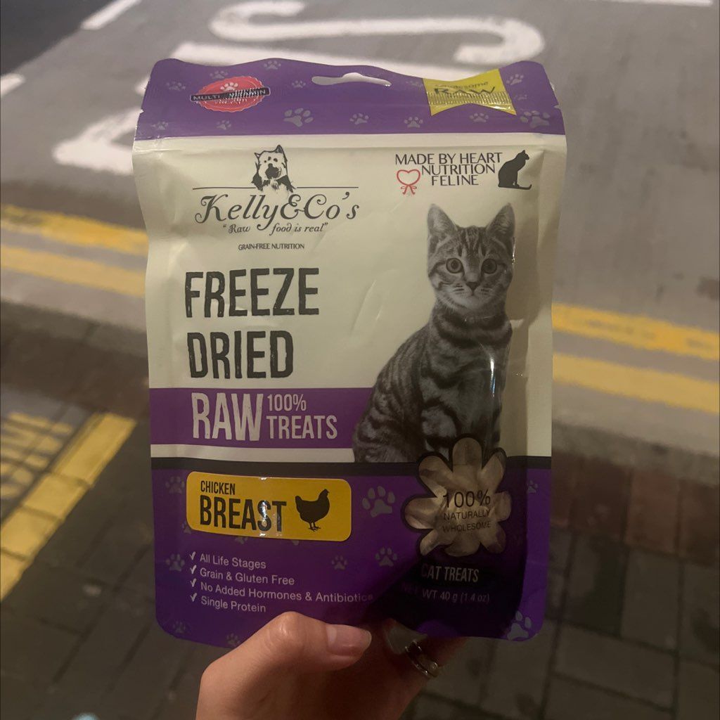 Kelly & Co's Freeze Dried Raw Treats Chicken Breast