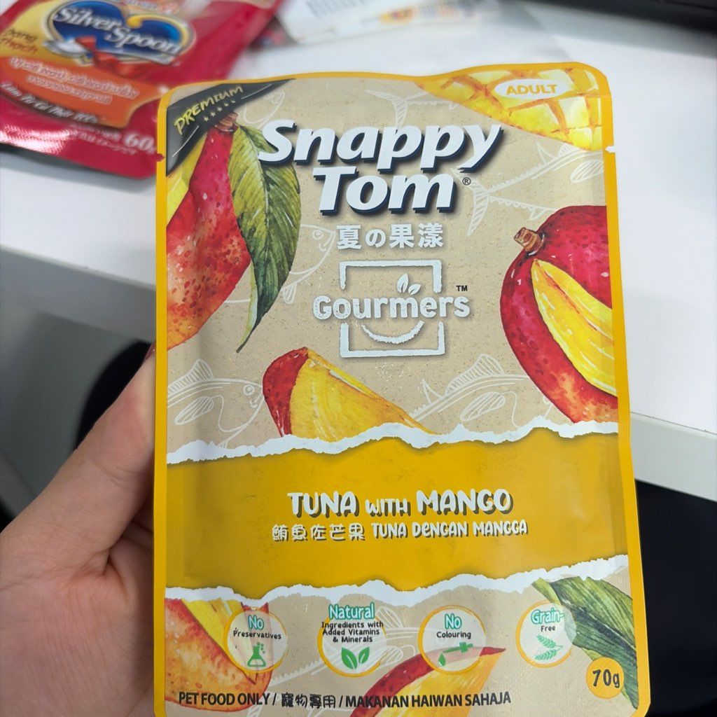 Snappy Tom Gourmers Tuna with Mango Adult (2 of 3)