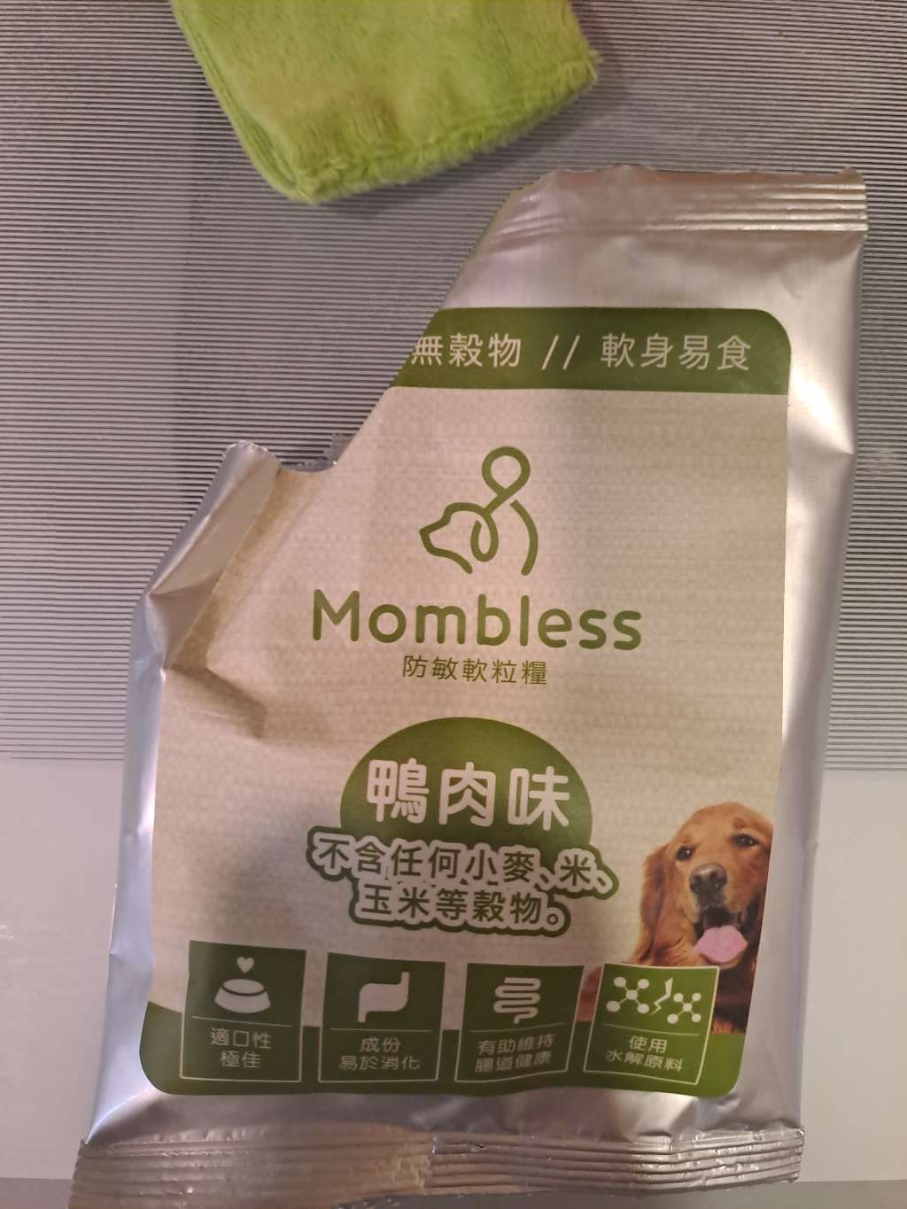 Mombless Hypoallergenic Soft Kibble Duck Flavor