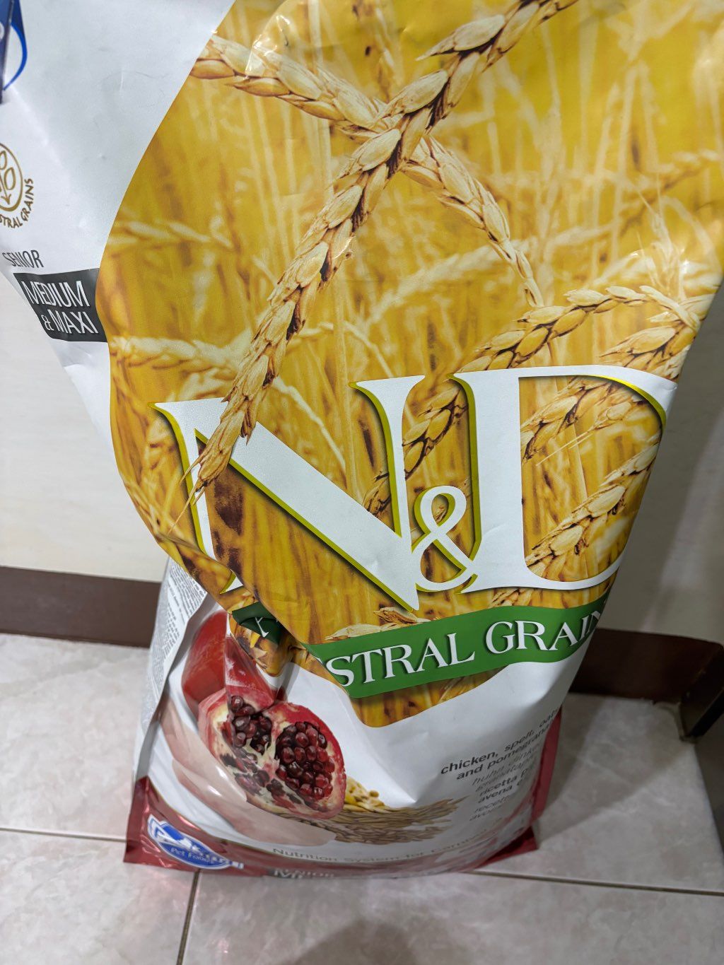 Farmina N&D Ancestral Grain Senior Medium & Maxi Chicken, Spelt, Oats and Pomegranate Recipe